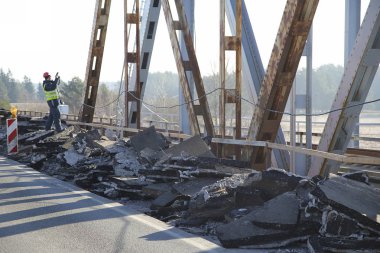 Köprü inşaatı işi