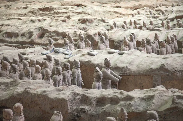 Chuqur tomoqdagi sikning fotosurati Chuqur tomoqdagi sikning fotosurati