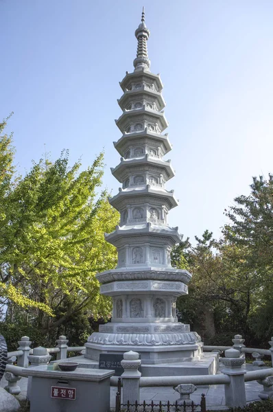Pagoda Busan Corea Haedong Yonggungsa — Foto de Stock