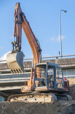 Kazıcı, Makine, inşaat alanı