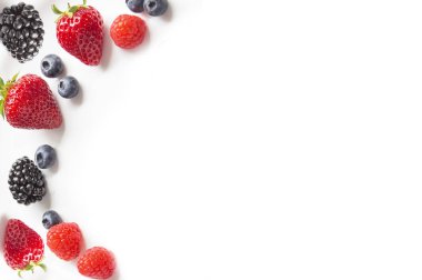 arka plan üzerinde taze, lezzetli meyveler yakın çekim