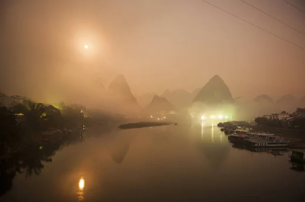 Çin Guangxi Eyaleti Yangshuo Nehri Peyzaj — Stok fotoğraf