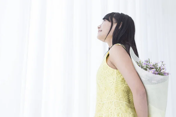 Young Girl Holding Flower Smiling Looking — Stock Photo, Image