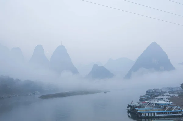 Çin Guangxi Eyaleti Yangshuo Nehri Peyzaj — Stok fotoğraf