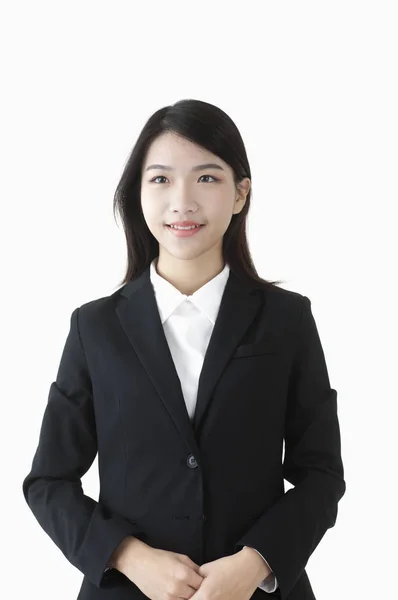 Jovem Mulher Asiática Terno Sorrindo Olhando Para Longe — Fotografia de Stock