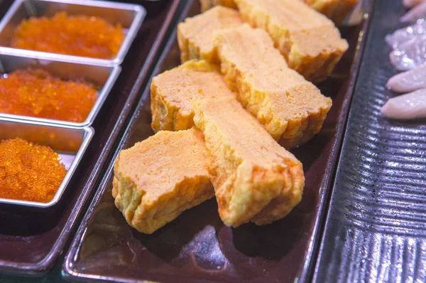 Tamagoyaki Ikura Bakgrund Närbild — Stockfoto