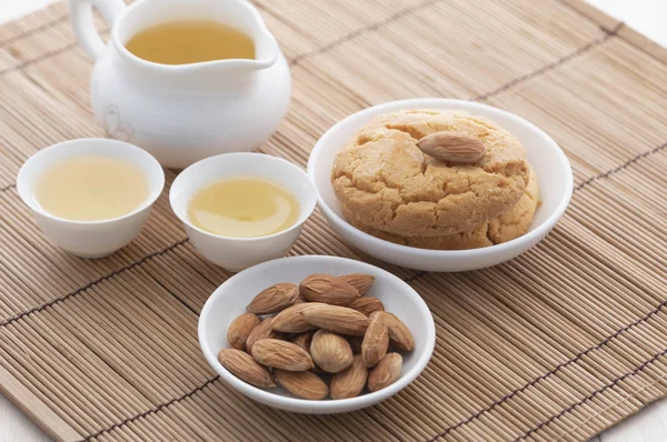 Galletas Almendras Sobre Fondo Cerca — Foto de Stock