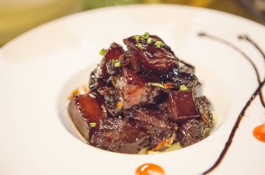 Arka planda Kızarmış Domuz Eti, yakın çekim