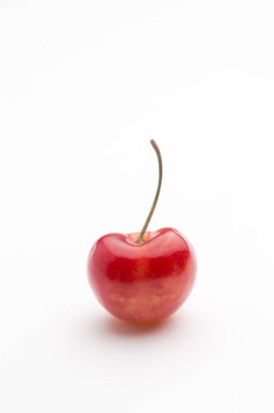 Olgun, taze kiraz meyve