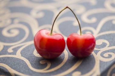 Olgun, taze kiraz meyve