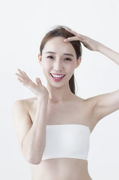 Jeune Femme Asiatique Les Mains Air Souriant Caméra — Photo