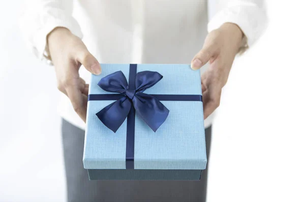 Close Woman Holding Blue Gift Box White Background — Fotografia de Stock