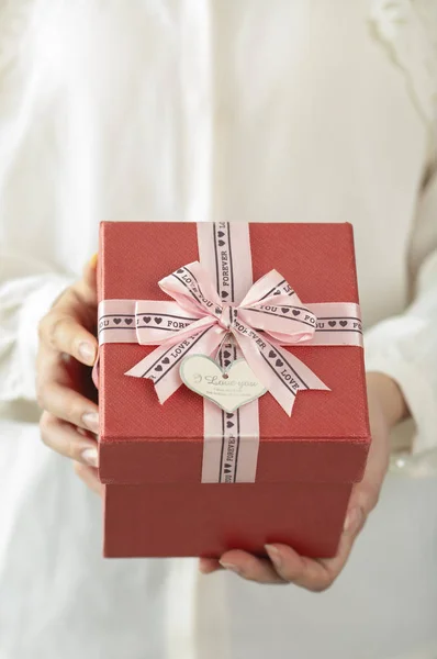 Close Woman Holding Gift Box White Background — Fotografia de Stock