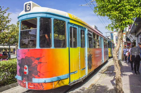 Жовтий Трамвай Місті Сонячний День — стокове фото