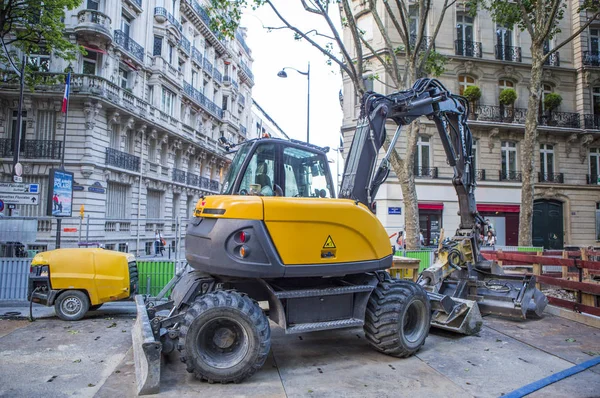 Vista Calle Con Máquina Cargadora Excavadoras París —  Fotos de Stock