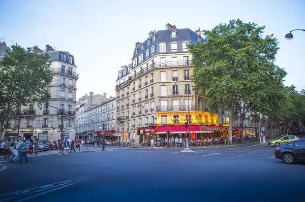 Straßenansicht Mit Schönen Gebäuden Paris lizenzfreie Stockbilder