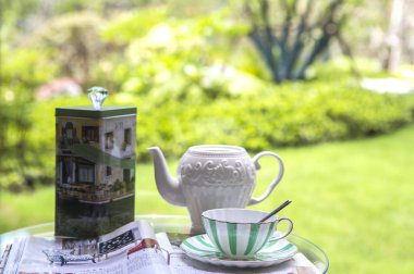 Kahve fincanı ve latte sanat.