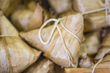 Tayland usulü pirinç köftesi.