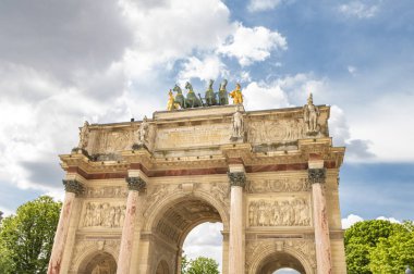  Zafer Takı du Atlıkarınca, Paris