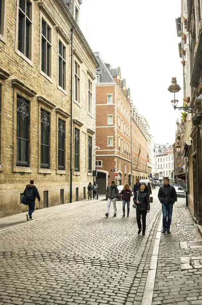 古いヨーロッパの町の美しい通りの建築 — ストック写真