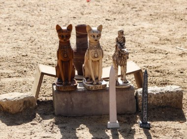 Mısırlı kedi heykelinde el sanatları.