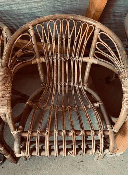 Eski Ahşap Sandalye Yaklaş — Stok fotoğraf