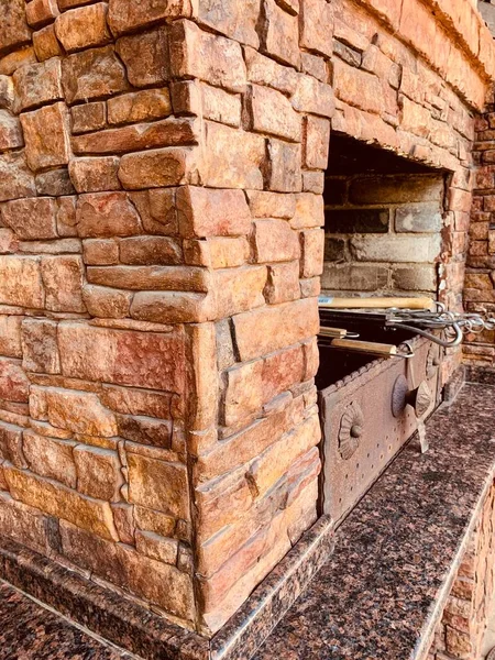 Bruine Barbecue Oven Close — Stockfoto