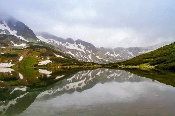 Horská Jezera Údolí Pěti Rybníků Tatrách Deštivý Den Fotografování Kapkami — Stock fotografie