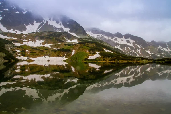 Horská Jezera Údolí Pěti Rybníků Tatrách Deštivý Den Fotografování Kapkami — Stock fotografie