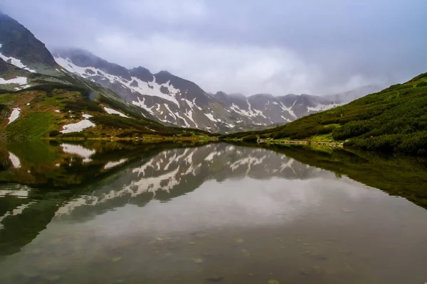 Horská Jezera Údolí Pěti Rybníků Tatrách Deštivý Den Fotografování Kapkami — Stock fotografie