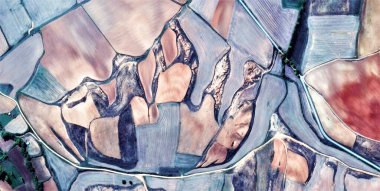 Mavi saat, Picasso 'ya övgü, İspanya' nın soyut fotoğrafı, hava manzarası, insan çalışma kamplarının temsili, soyut, kübizm, soyut doğalcılık.,