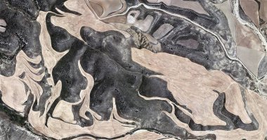  İspanya topraklarının havadan, havadan, havadan, insan çalışma kamplarının temsili, soyut, kübizm, soyut doğalcılık,