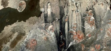 Soğuk lavlar, Afrika çöllerinin soyut fotoğrafçılığı. Çöl manzaralarının havadan görünüşü, Tür: Soyut doğalcılıktan, mecazi, çağdaş fotoğraf sanatına kadar