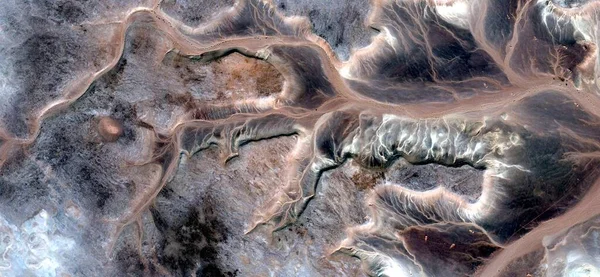 000リーグ海の下では 空気からアフリカの砂漠の抽象的な写真 砂漠の風景の空中風景 ジャンル 抽象自然主義 抽象から具象的 現代的なフォトアート — ストック写真
