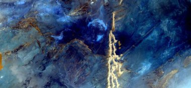 anten, Afrika çöllerinin gökyüzünden soyut fotoğraflanması, çöl manzaralarının havadan görünüşü, türü: soyut doğalcılıktan mecazi, çağdaş fotoğrafa kadar 