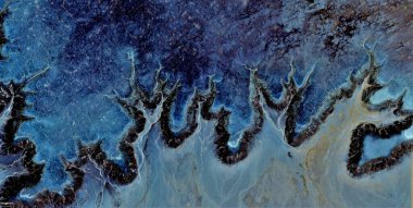 Yıldızlı gece, Van Gogh anısına, Afrika çöllerinin havadan soyut fotoğrafları, çöl manzaralarının havadan görünüşü, Tür: Soyut doğalcılık, soyut, mecazi, çağdaş fotoğraftan 