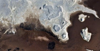 Dünya metastazı, siyah altın, kirli çöl kumu, Pollock 'a övgü, Afrika çöllerinin havadan soyut fotoğrafları, hava görüşü, soyut dışavurumculuk, çağdaş sanat, 