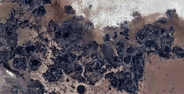 Metastasi Terrestri Oro Nero Sabbia Inquinata Del Deserto Omaggio Pollock — Foto Stock
