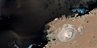 Dünya metastazı, siyah altın, kirli çöl kumu, Pollock 'a övgü, Afrika çöllerinin havadan soyut fotoğrafları, hava görüşü, soyut dışavurumculuk, çağdaş sanat, 