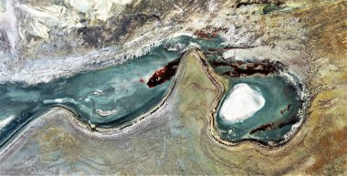 Hayalet, Afrika çöllerinin havadan soyut fotoğrafları, çöl manzaralarının havadan görünüşü, Tür: Soyut doğalcılık, mecazi, çağdaş fotoğrafa kadar 