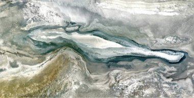 Beyaz balina, Afrika çöllerinin havadan görünüşü, çöl manzaralarının havadan görünüşü, türü: soyut doğalcılıktan mecazi ve çağdaş fotoğrafa kadar. 