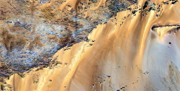 Abyssal uçurumlar, Afrika çöllerinin havadan soyut fotoğrafları, çöl manzaralarının havadan görünüşü, Tür: Soyut doğalcılık, soyut, mecazi, çağdaş fotoğrafa 