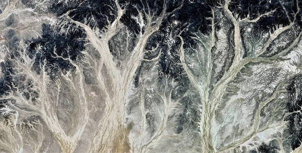 迷人的森林 从空中对非洲沙漠的抽象摄影 沙漠景观的航拍 抽象的自然主义 从抽象到比喻的当代照片 — 图库照片