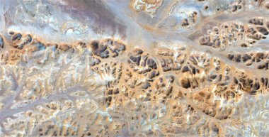 Güneşin örsü, Afrika çöllerinin havadan çekilmiş soyut fotoğrafları, çöl manzaralarının havadan görünüşü, Tür: Soyut doğalcılık, soyut, mecazi, çağdaş fotoğraftan 