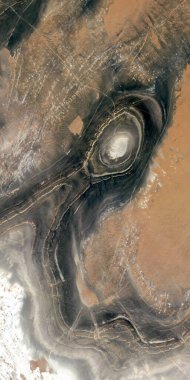 kafa silme, Afrika çöllerinin havadan dikey soyut fotoğrafçılığı, çöl manzaralarının havadan görünüşü, türü: soyut doğalcılık, soyut soyuttan figüratif resme, 