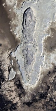 Dünya metastazı, siyah altın, kirli çöl kumu, Pollock 'a övgü, Afrika çöllerinin dikey soyut fotoğrafçılığı, havadan bakış, soyut dışavurumculuk, soyut doğalcılık.