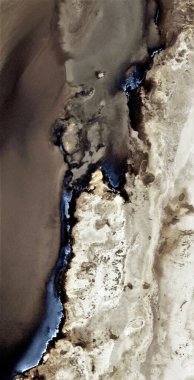 Dünya metastazı, siyah altın, kirli çöl kumu, Pollock 'a övgü, Afrika çöllerinin dikey soyut fotoğrafçılığı, havadan bakış, soyut dışavurumculuk, soyut doğalcılık.