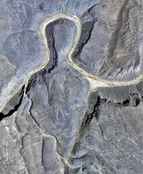 Окаменевшая Душа Вертикальная Абстрактная Фотография Пустынь Африки Воздуха Фото Склада — стоковое фото