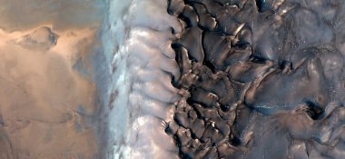 kilauea peyzajı, Afrika çöllerinin havadan soyut fotoğrafları, stok fotoğrafı, Tür: Soyut doğalcılık, mecazdan mecazi resme kadar,