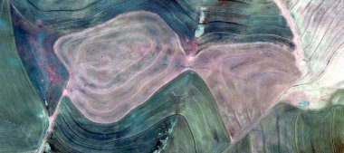 Maske, Afrika çöllerinin soyut fotoğrafçılığı. Çöl manzaralarının hava görüntüsü, Tür: Soyut doğalcılık, soyut, mecazi, çağdaş fotoğraf sanatı, stok fotoğrafı